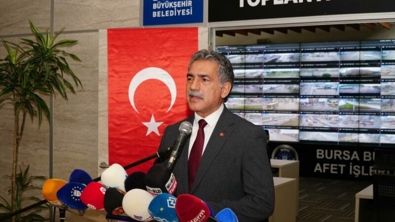 Bursa’nın en riskli ilçesinin başkanından kritik çağrı; ’48 bin kişi hayatını kaybedebilir’ Gemlik Belediye Başkanı Şükrü Deviren, "Yapay zeka analizleri, olası büyük