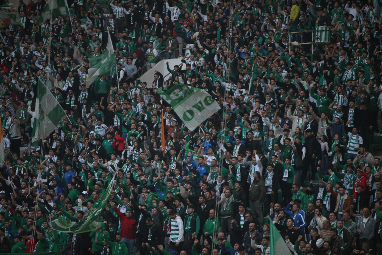 Bursaspor maçının taraftar sayısı açıklandı! Yok böyle bir sevgi…