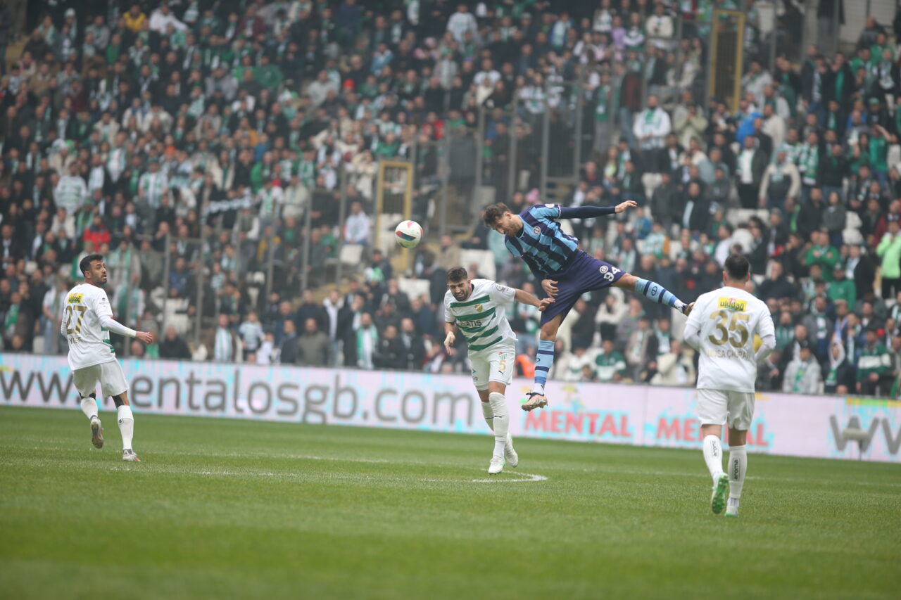 Bursaspor’dan istatistikleri alt üst eden bir ortalama daha