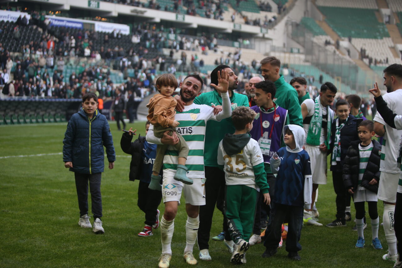 Bursaspor hangi hafta şampiyonluğu garantiler? Bursaspor hangi hafta şampiyonluğu garantiler?