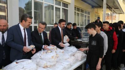 Bursa’daki tarihi lisede dikkat çeken etkinlik!