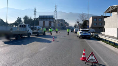 Bursa’da trafiği tehlikeye düşürenlere ceza yağdı
