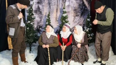 Ve ‘Çiçek Nene tiyatro oyunu’ izlenmeye hazır