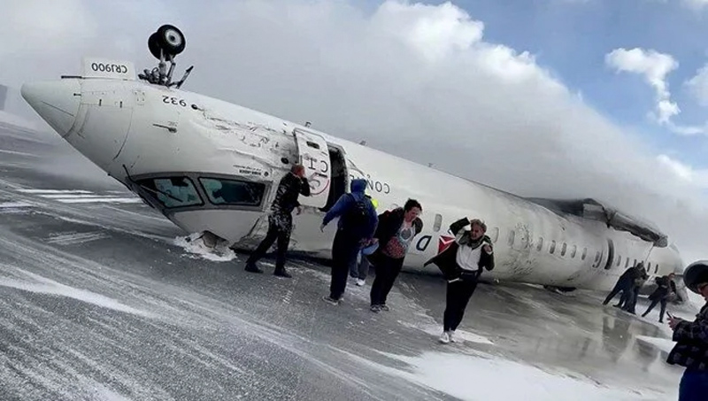 ‘Erkeksiz uçuş’ kadın düşmanlığını tetikledi