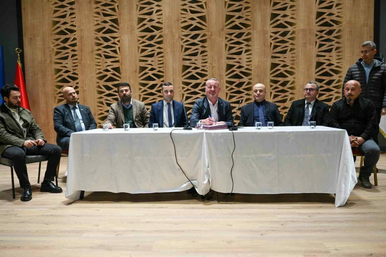 Karacabey Belediyesi’nde toplu sözleşme imzaları atıldı