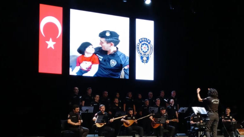 Bursa’da şarkılar DMD hastası Kuzey için söylendi!