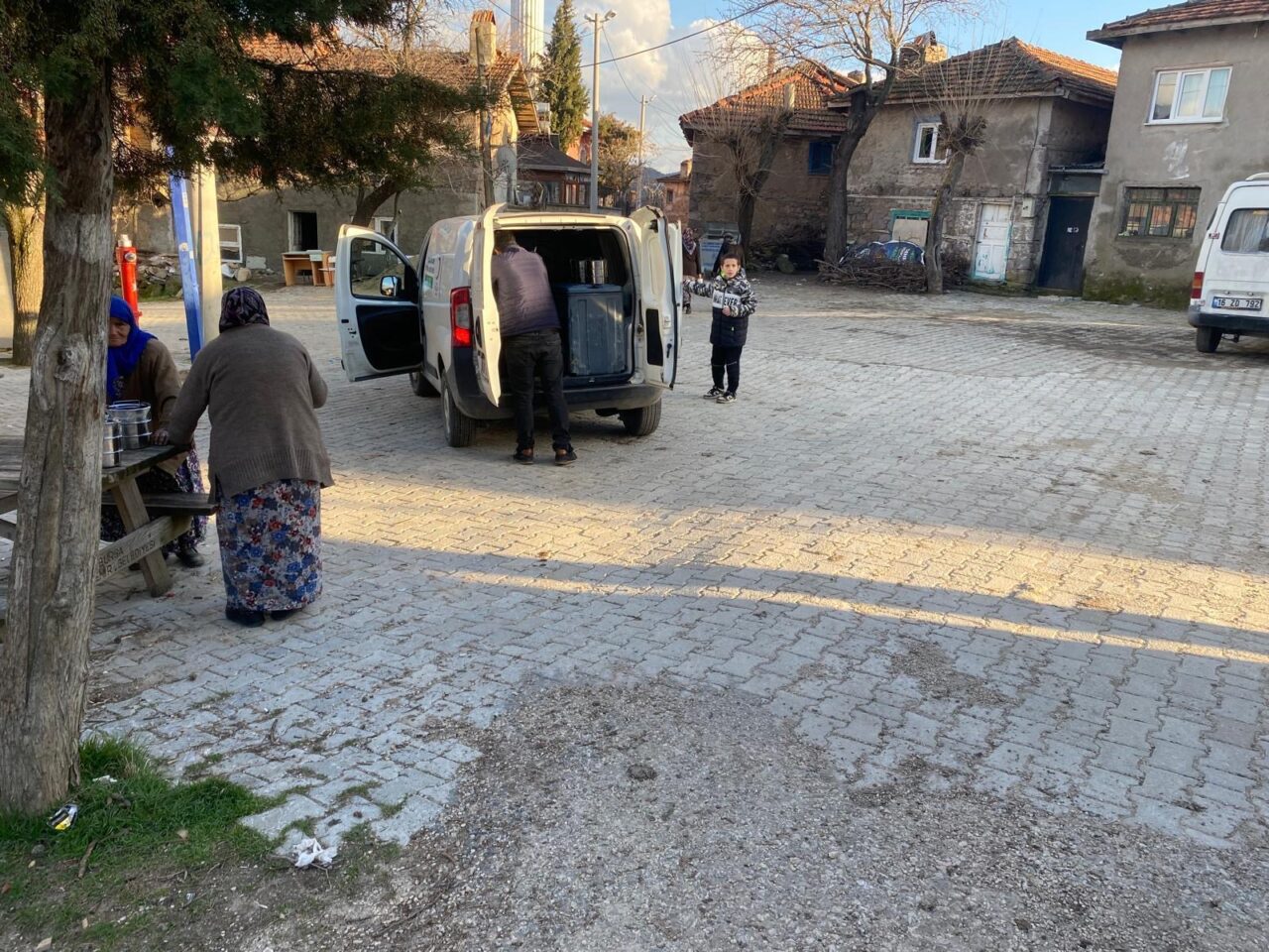 Bursa’nın bir ilçesi ve 10 köyünde büyük iyilik hareketi