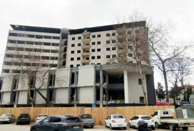 Bursa’da 32 yıllık iş merkezinin yıkımına başlandı