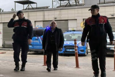 Bursa’da tokat kavgası! Müdür yardımcısını sokak ortasında…