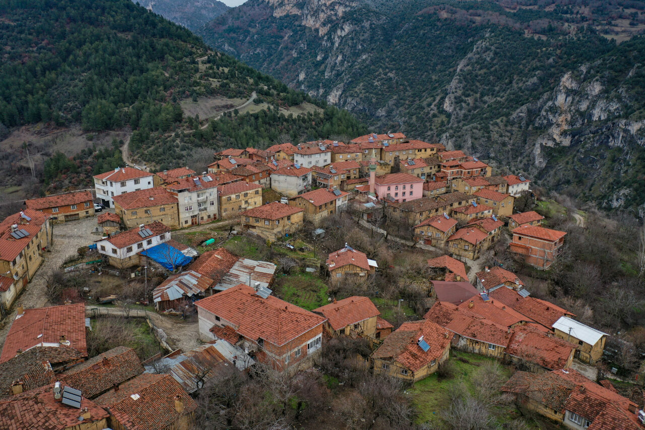 Bursa’nın güneyindeki 7 asırlık mahalle! Görenler hayran kalıyor
