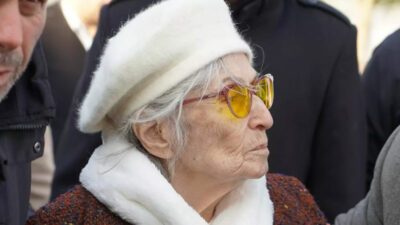 Ümit Özdağ’ın 90 yaşındaki annesi Silivri cezaevine geldi