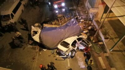 Korkunç kaza: 3 ölü, 22 yaralı