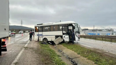 İşçi servisi devrildi: 18 yaralı