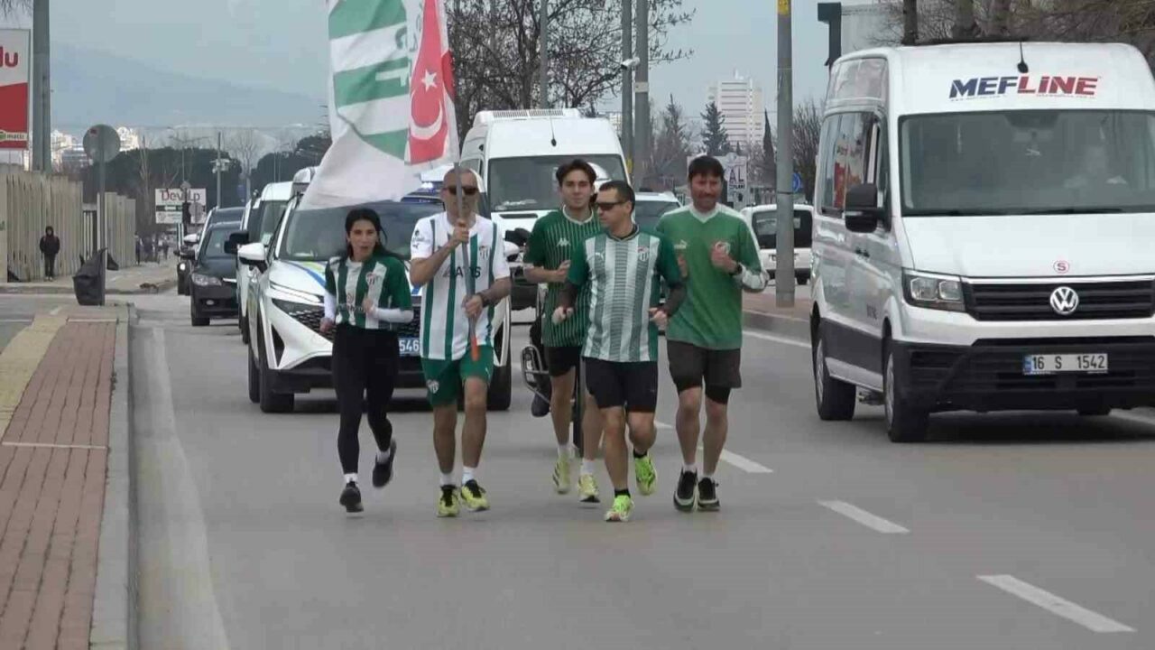 Bursa’da Sevgililer Günü böyle kutlanır: Bursaspor’a koştular
