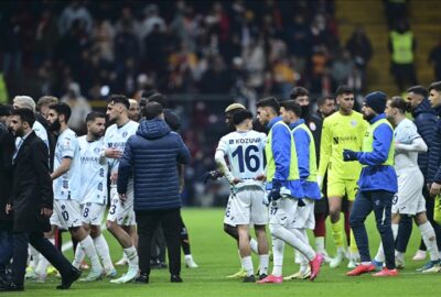 Galatasaray-Adana Demirspor maçı yarıda kaldı