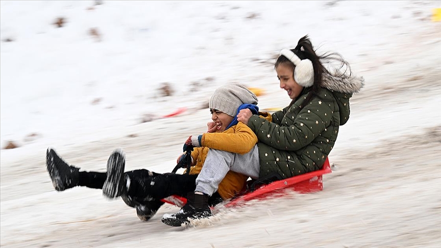 Bursa’nın bir ilçesinde daha eğitime kar engeli