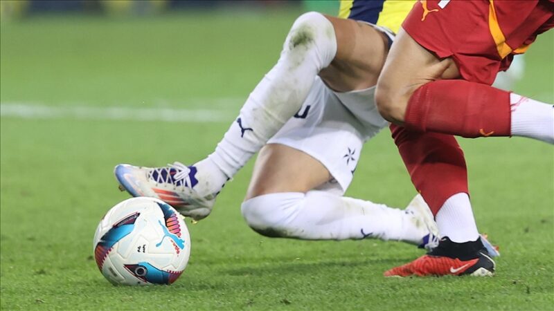 Galatasaray ile Fenerbahçe, Trendyol Süper Lig'de yarın yapacakları derbiyle tarihte