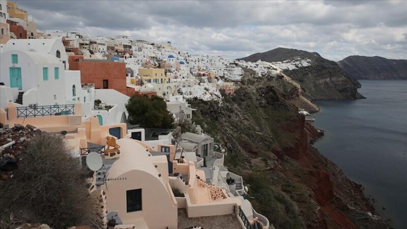 Yunanistan Depremle Mücadele Kurumu (OASP) Başkanı Efthimios Lekkas, Santorini ile