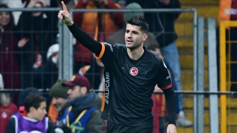 Galatasaray'da İspanyol futbolcu Alvaro Morata'nın sol arka üst adale grubunda