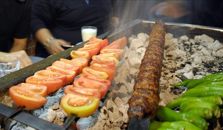 Bakanlık 45 ürünü ifşa etti! Kebap ve köftede domuz eti…