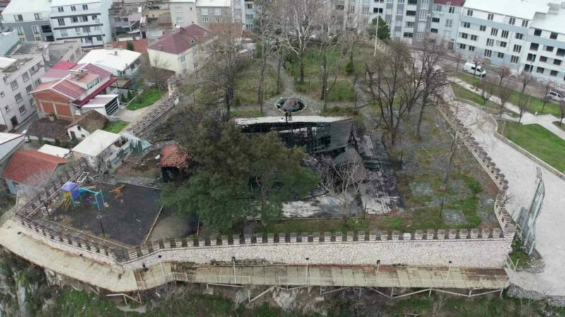 Bursa’da tarihi kalenin son görüntüsü yürek burktu Bursa’da Dimboz Muharebesi sonucunda 1306 yılında fethedilen asırlık Kestel Kalesi