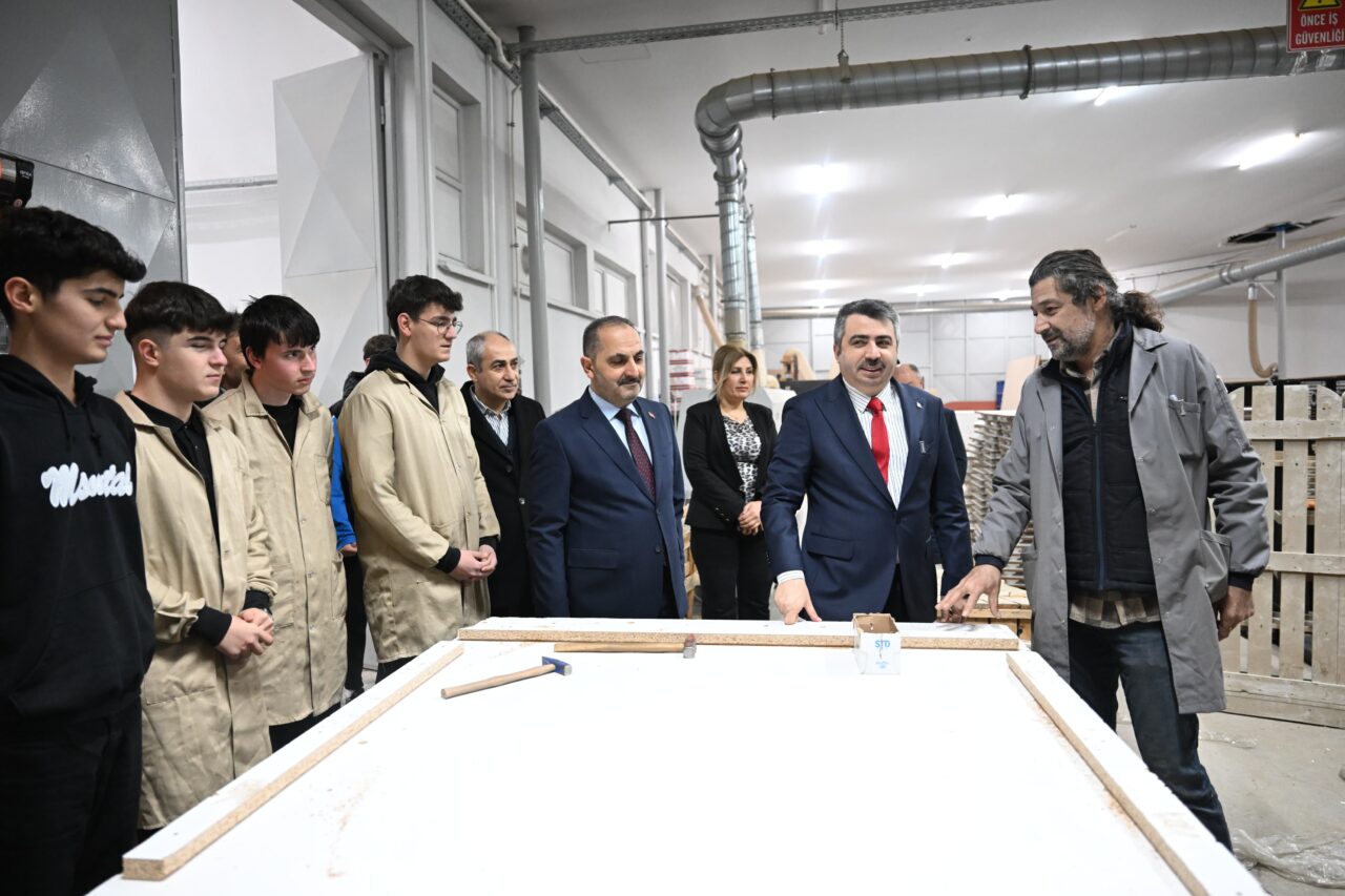 Bursa Yıldırım’da eğitime tam destek