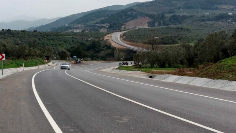 Bursa’nın 27 yıllık hayali gerçek oldu! 21 kilometrelik yeni yol… Olay Gazetesi Yazarı Ahmet Emin Yılmaz, Bursa'nın 21 kilometrelik yeni