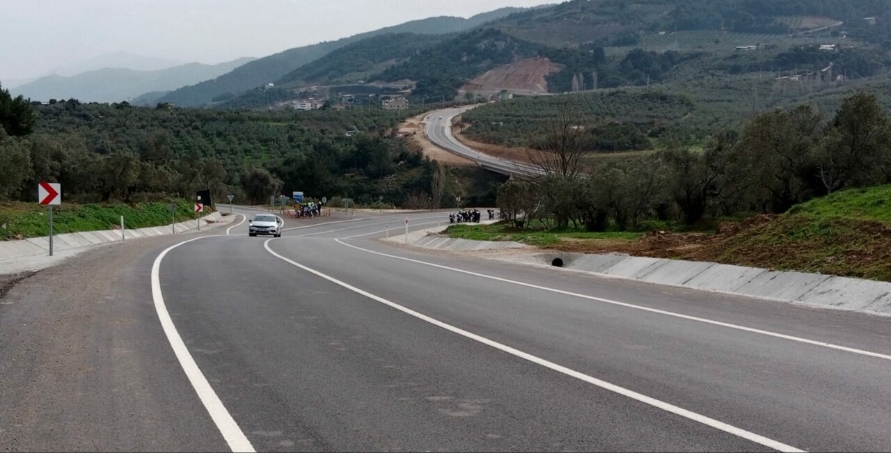 Bursa’nın 27 yıllık hayali gerçek oldu! 21 kilometrelik yeni yol… Bursa’nın 27 yıllık hayali gerçek oldu! 21 kilometrelik yeni yol…