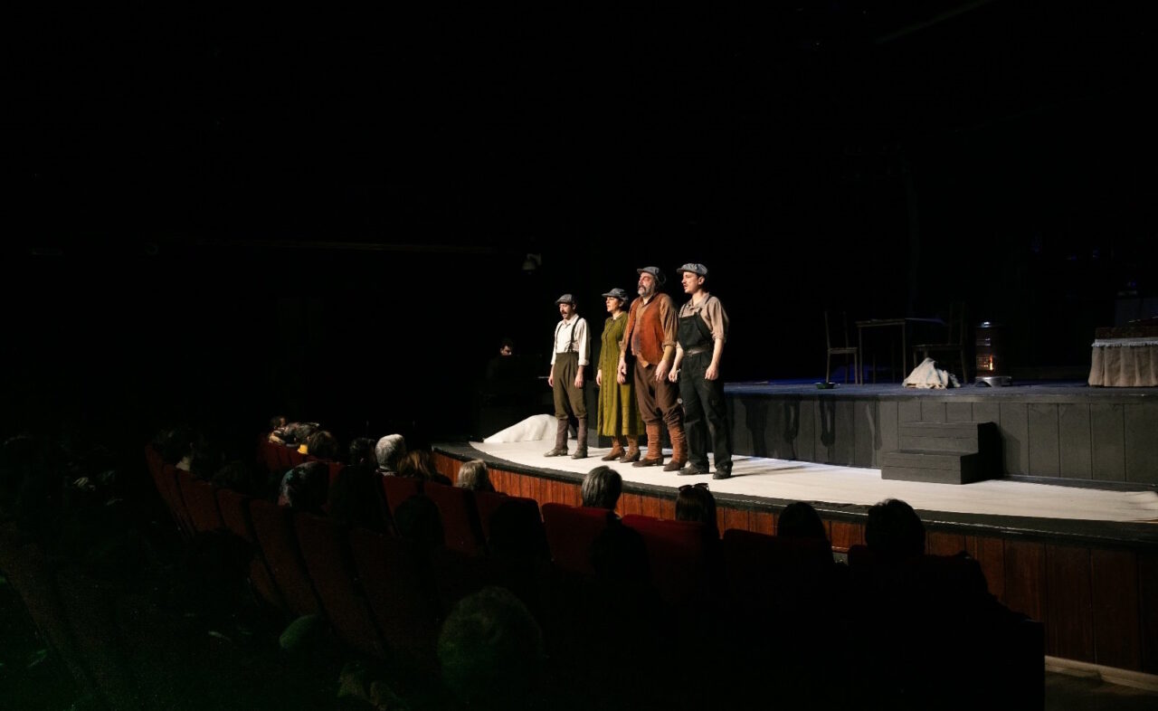 İzmir’in meşhur oyunu Bursa’da sahnelendi