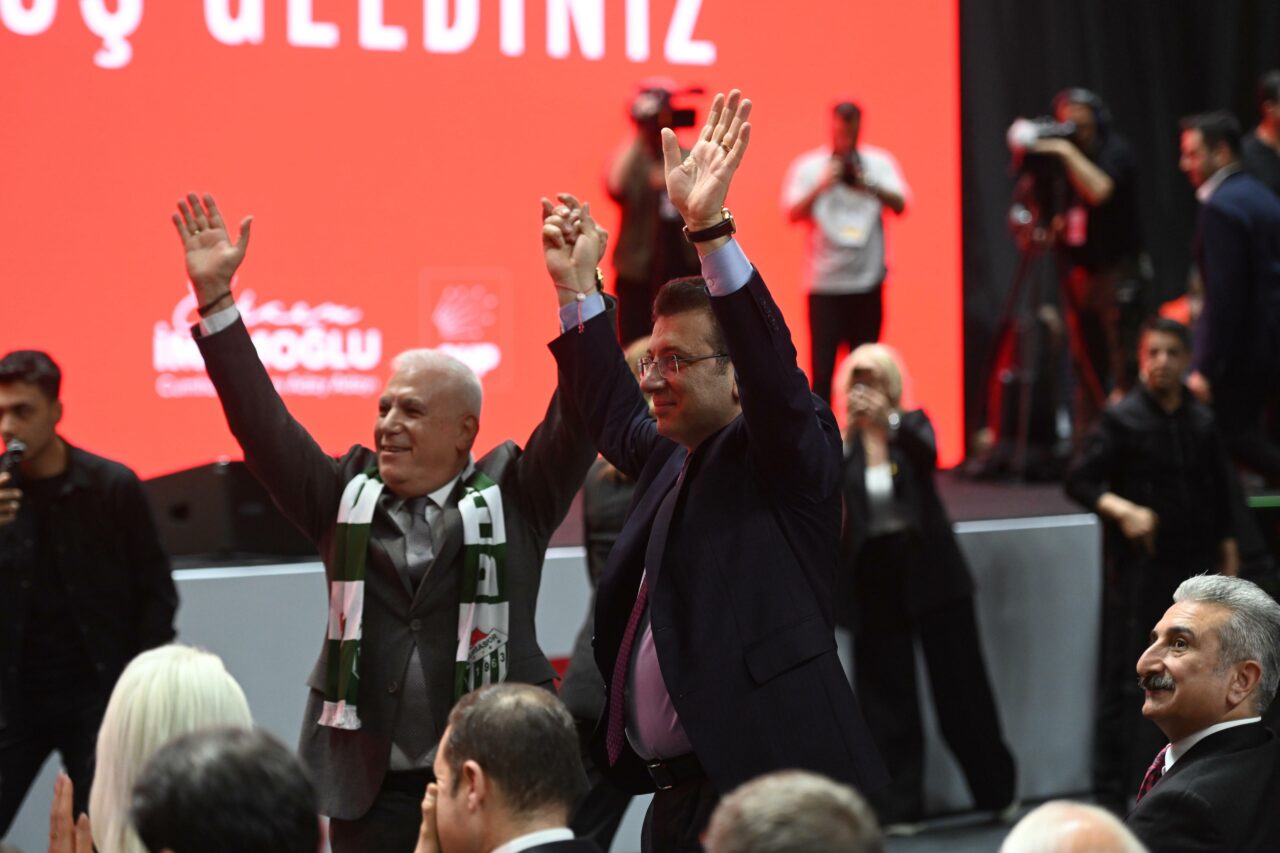 Bursa Büyükşehir Belediye Başkanı Bozbey’den İmamoğlu paylaşımı
