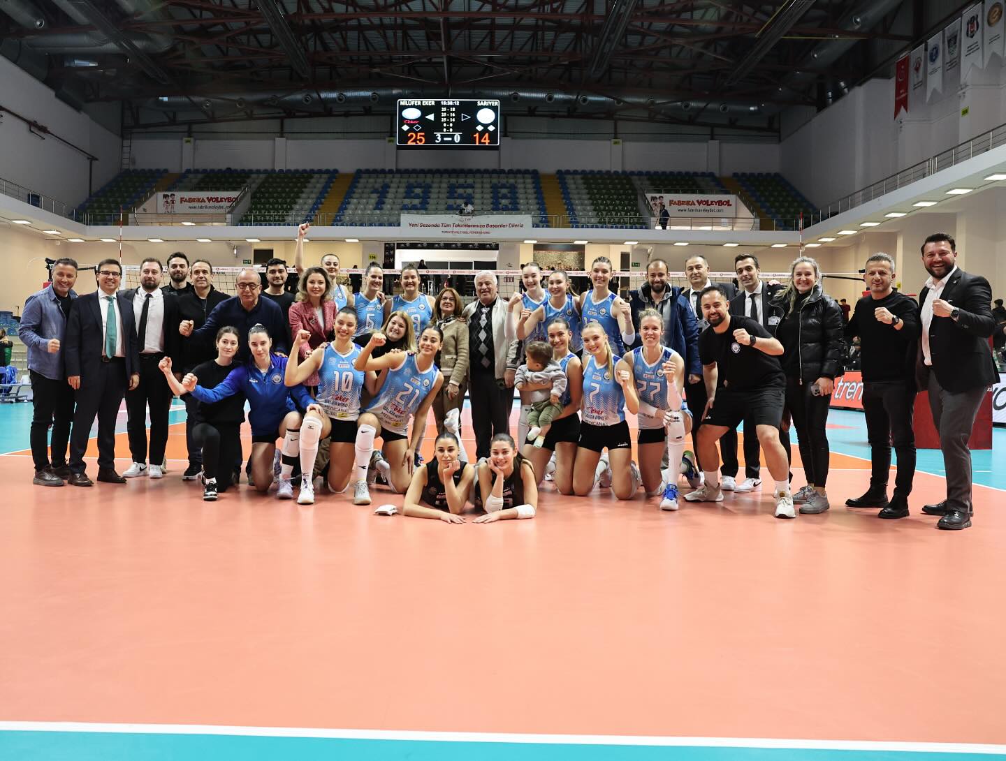 Bursa ekibi son maçta mucizevi şekilde ligde kaldı Bursa ekibi son maçta mucizevi şekilde ligde kaldı