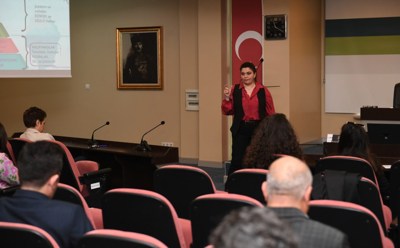 Osmangazi Belediyesi’nden yöneticilere eşitlik eğitimi