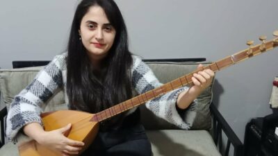 Bursa’da müziğin güzel sesi Hatice Seher Tanrıverdi