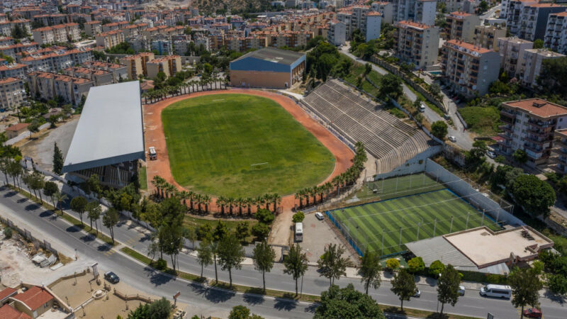 Bursaspor taraftarına Kuşadası’nda kaç bilet ayrıldı! Özer Türk Stadı’nın Ege depremlerinden zarar görmesi nedeniyle kapasitesi düşürüldü.