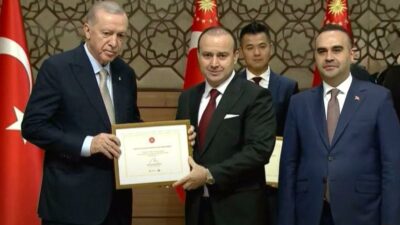 Bursa’nın firması Karesi Holding’e Cumhurbaşkanı Erdoğan’dan teşekkür belgesi