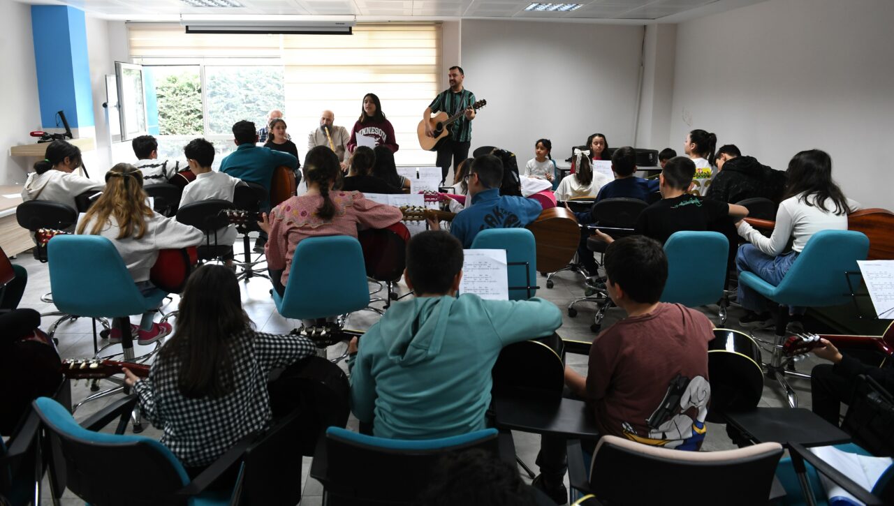 Osmangazi’de öğrencilerden Çanakkale türküsü