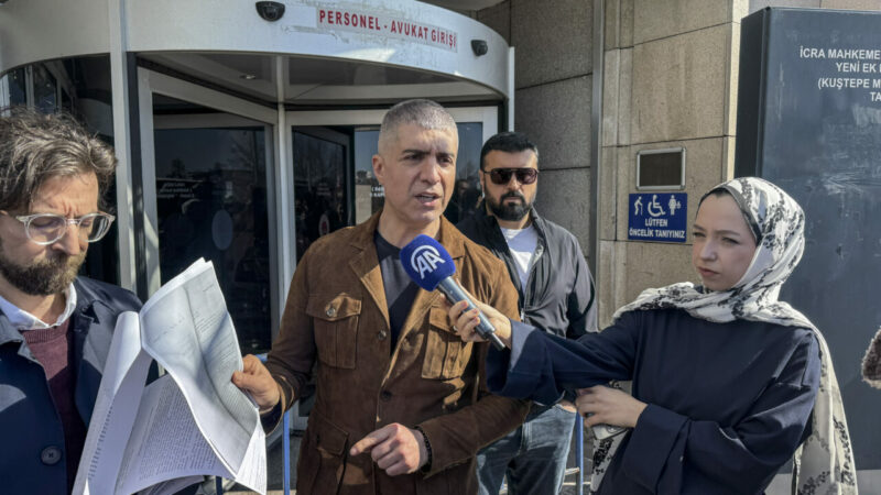 Özcan Deniz ifade verdi Sanatçı Özcan Deniz "imar kirliliğine neden olmak" suçundan hakkında başlatılan