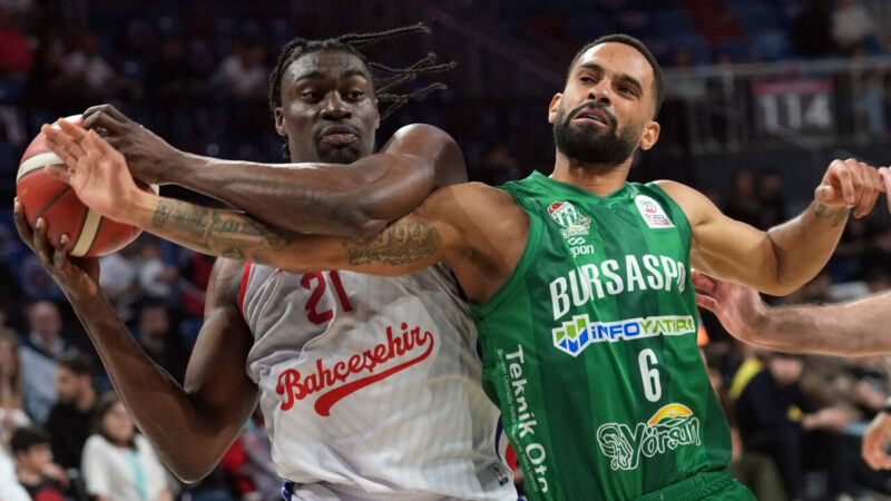 Timsah potada sert fren yaptı! Ligdeki son 2 maçını kazanan Bursaspor Yörsan, İstanbul’da Bahçeşehir Koleji’ne