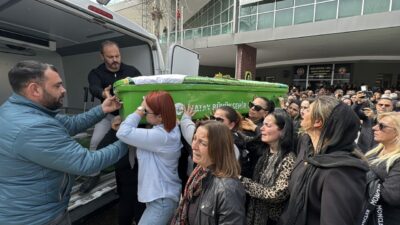 Sevcan’ın tabutunu kadınlar taşıdı! Gözyaşları sel oldu