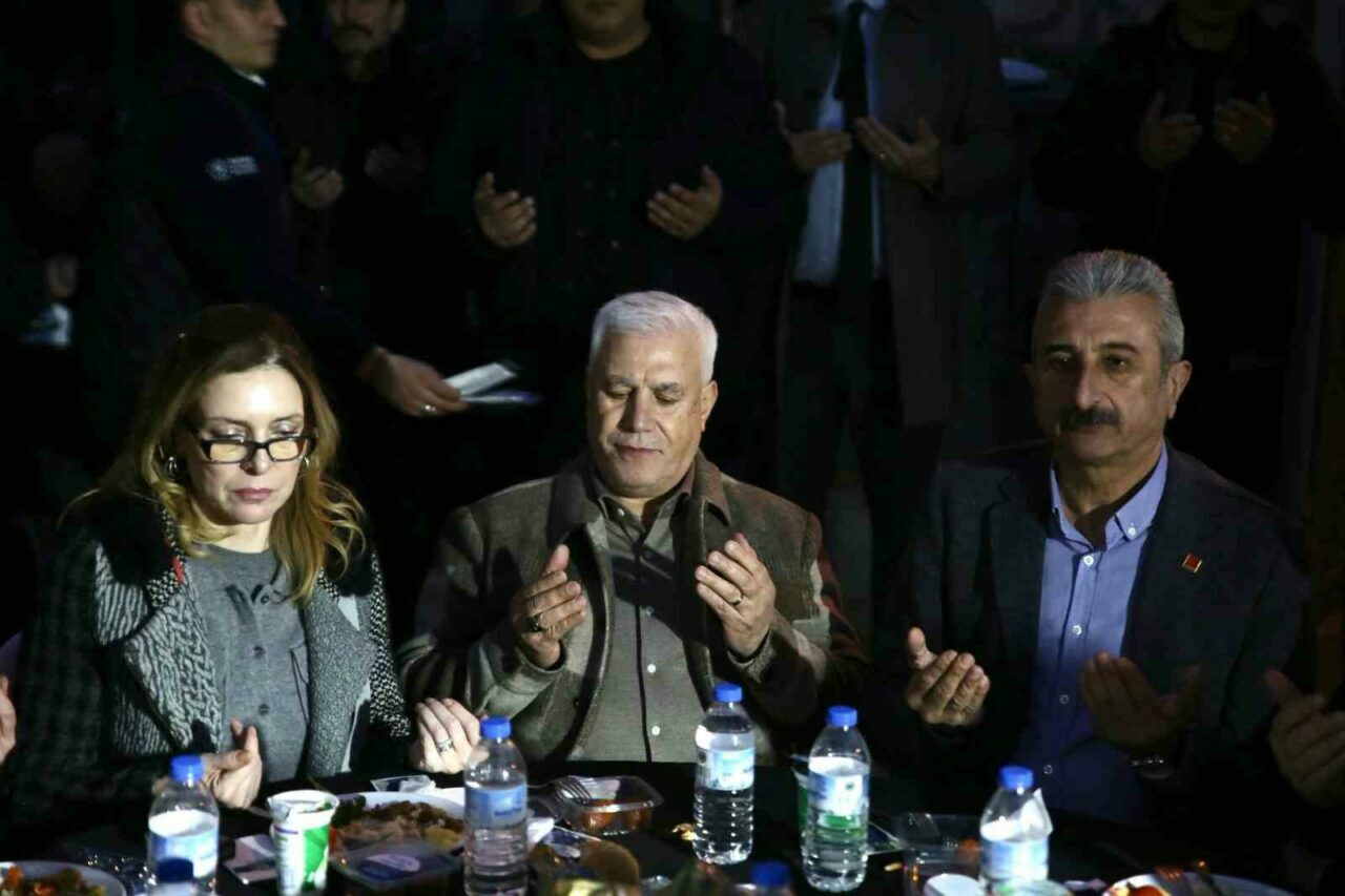 Bursa’da 1500 kişilik iftar sofrası