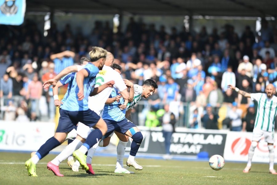 Bursaspor’a Kütahya maçının faturası ağır oldu! İşte açıklanan cezalar…