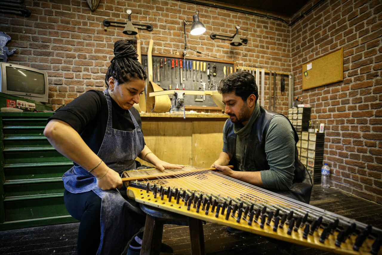 Bursa’da baba mirasına ‘aşklarıyla’ sahip çıktılar