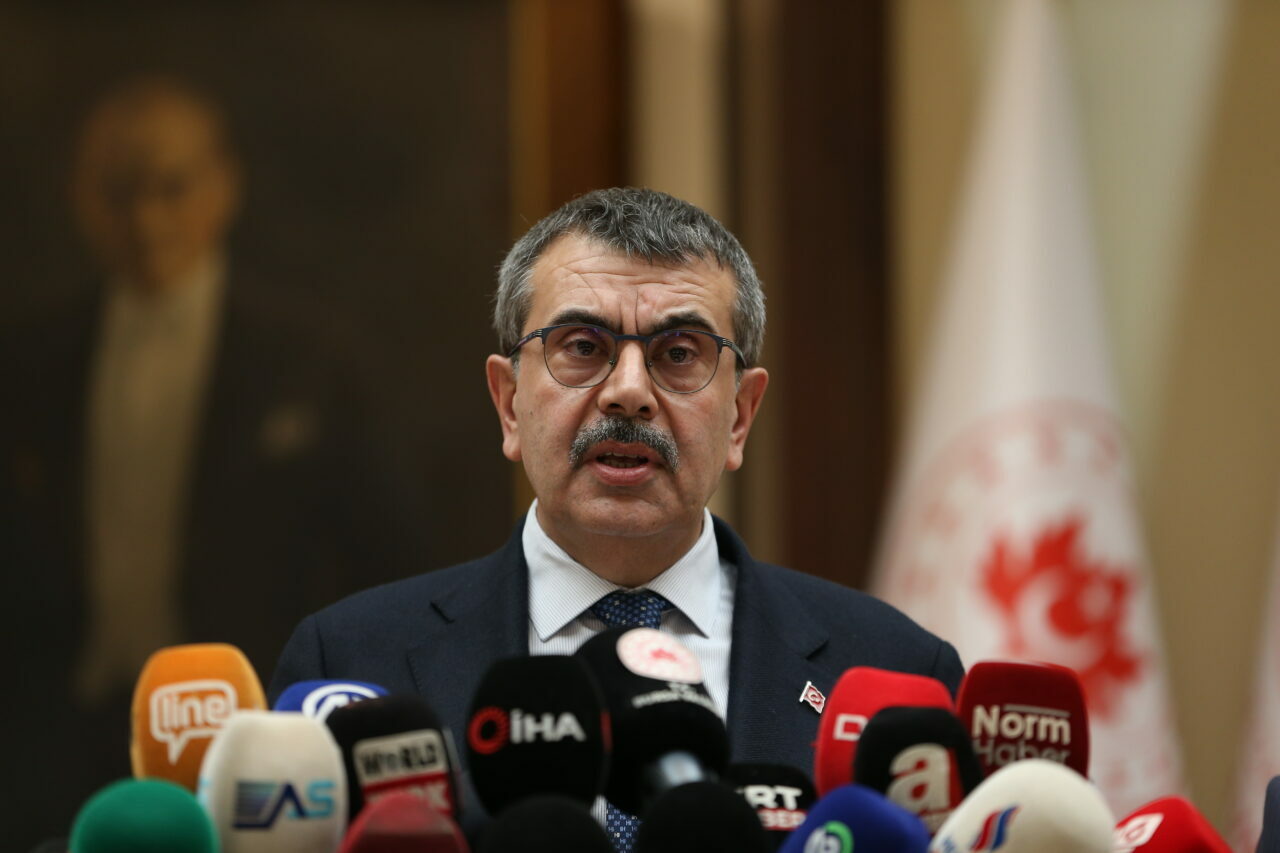 Bursa’daki LGS iddialarıyla ilgili Bakan Tekin’den açıklama Bursa’daki LGS iddialarıyla ilgili Bakan Tekin’den açıklama