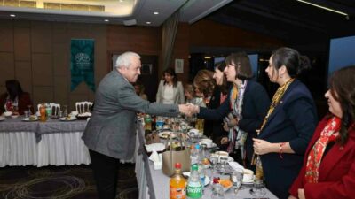 Başkan Şadi Özdemir kadınlarla iftarda buluştu