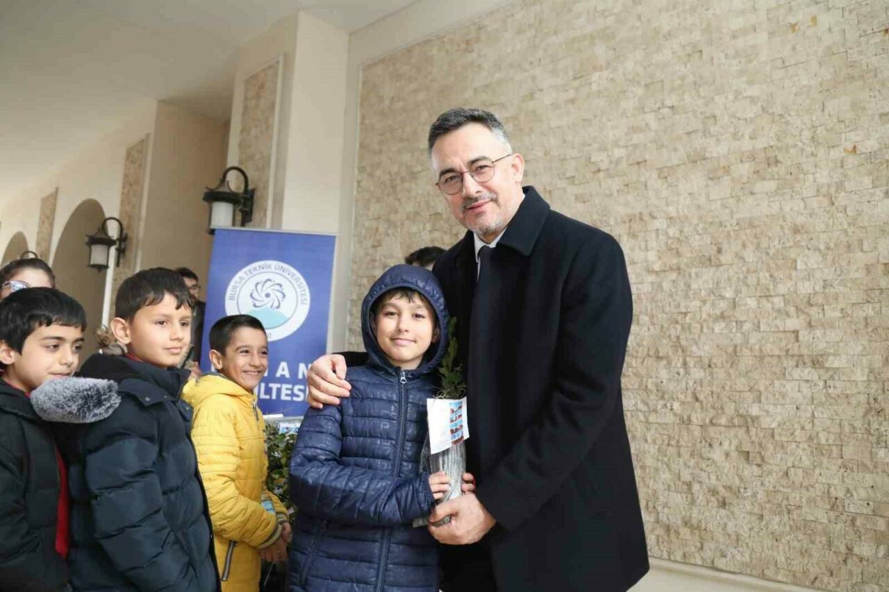 BTÜ’de ilköğretim öğrencilerine ‘Yeşil Vatan’ bilinci aşılandı
