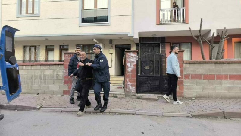 Bursa’nın İnegöl ilçesinde 2 farklı noktada 3 kişiyi bıçak ve