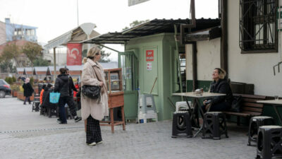 Bursa’da gelin geldiği mahallede muhtar seçildi! 3 dönemdir görevde