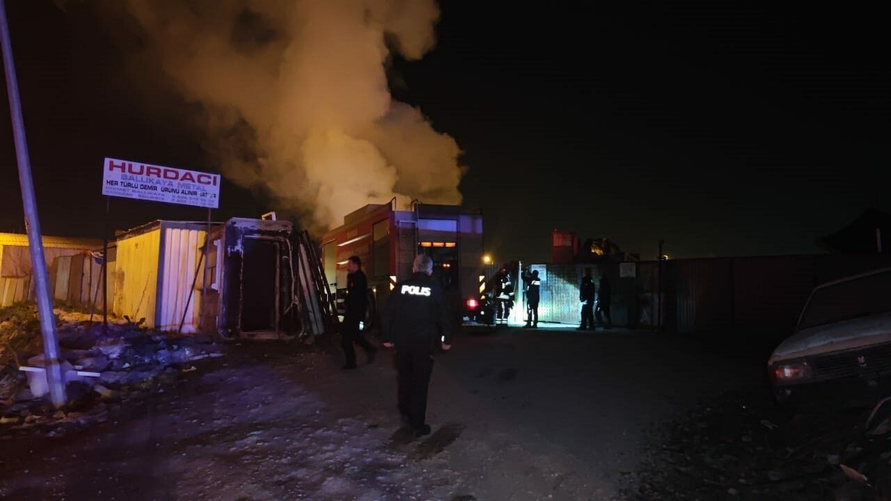 Bursa’da geri dönüşüm tesisinde yangın