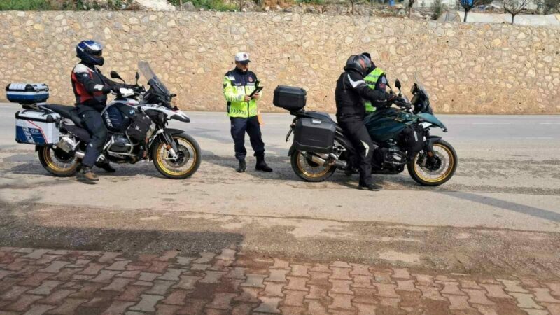 Bursa’da jandarma kuralsızlara göz açtırmıyor İznik’te jandarma ekipleri, 9 günlük Ramazan Bayramı tatiliyle beraber denetimleri
