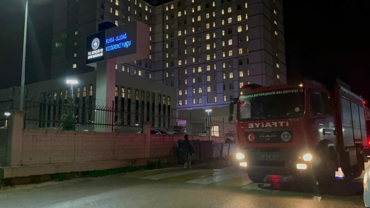 Bursa’da kız yurdunda yangın!